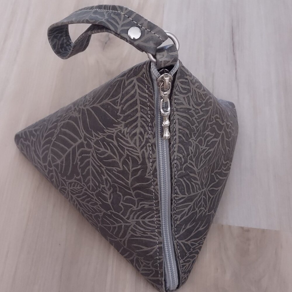 Kemestry pyramid shaped wristlet leather purse